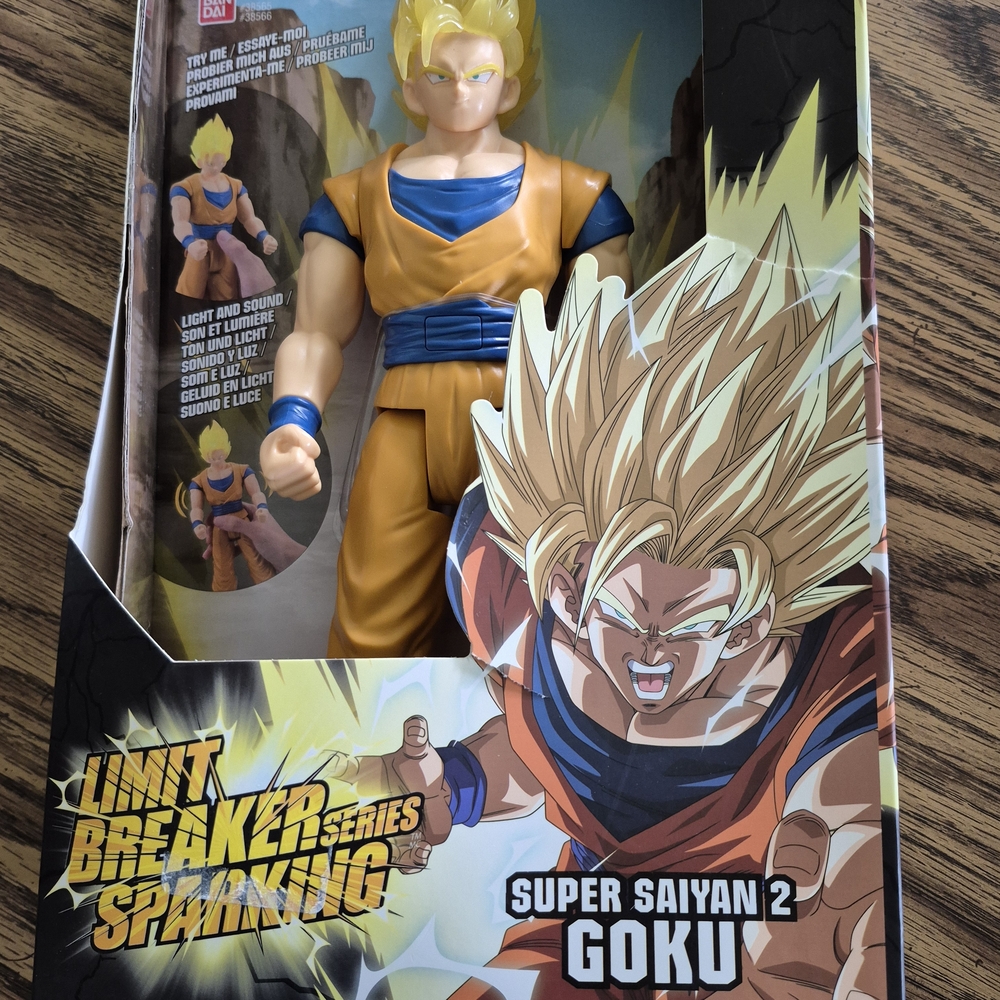 Dragon Ball Z Super Saiyan 2 Goku Figure